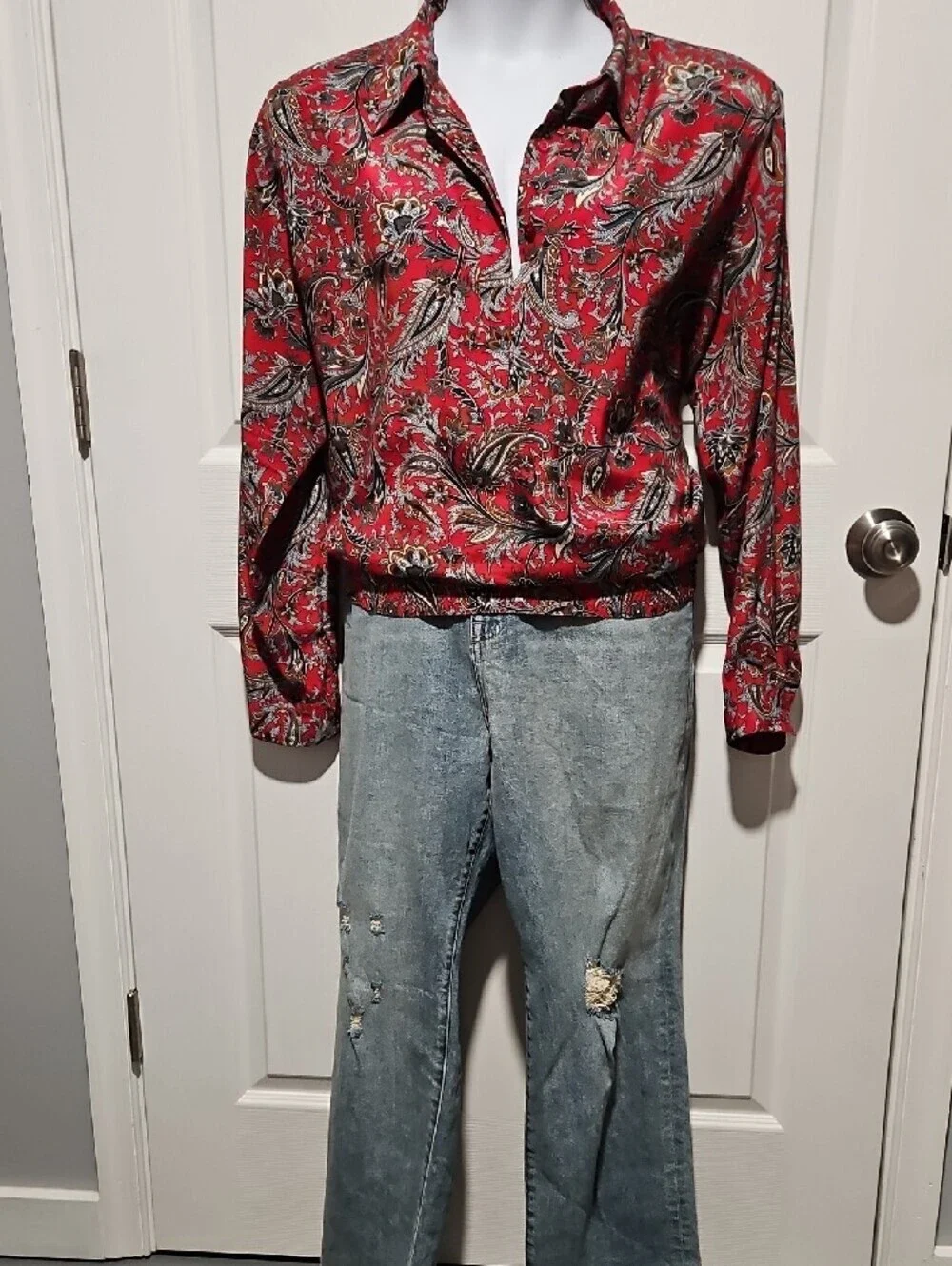 Vintage Alfred Dunner Red Paisley Print Top with Gray and Brown Accents